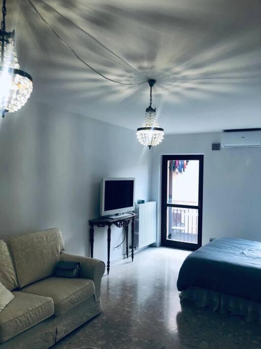 Apartamento San Bernardino Monolocale Con Balcone Verona Exterior foto